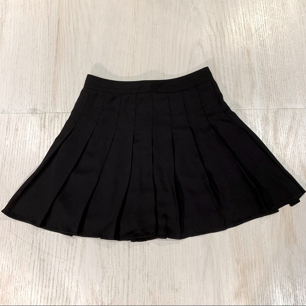 Brand: Forever 21 // Size: XS